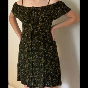 Women’s Floral Off the Shoulder Flowy Dress Size M